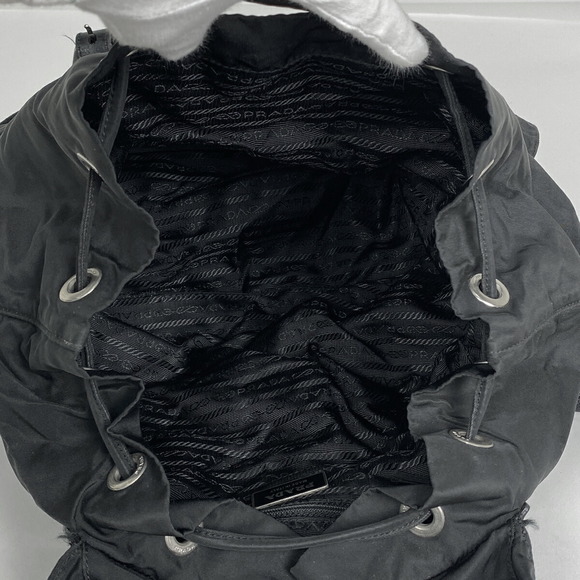 Prada Logo Plate Rucksack Backpack Nylon Nero Black - Picture 7 of 7